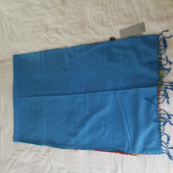 100%Silk NWT Scarf/Wrap/Table Runner Etc.. - Picture 10 of 11